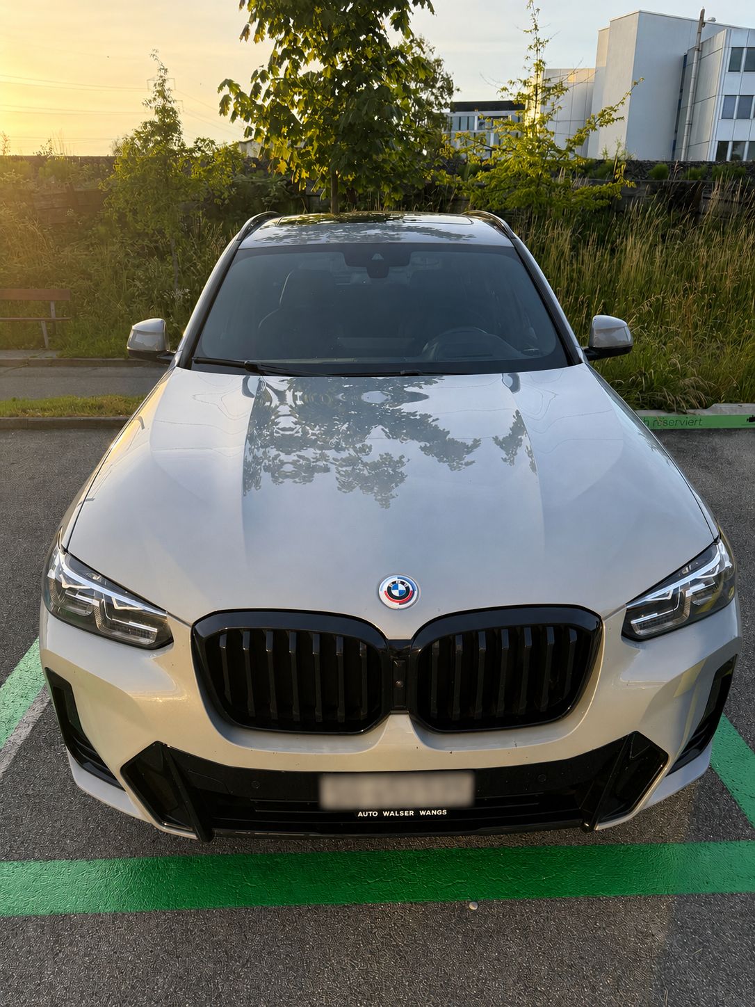 BMW 30e xDrive-image-0