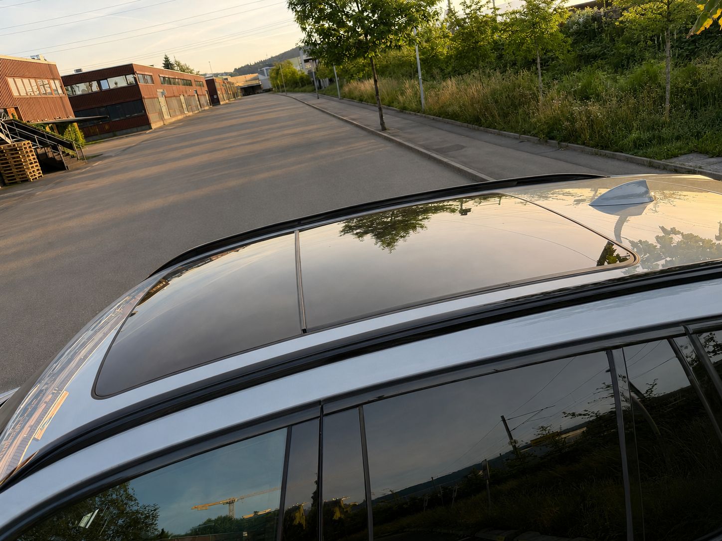 BMW 30e xDrive-image-5