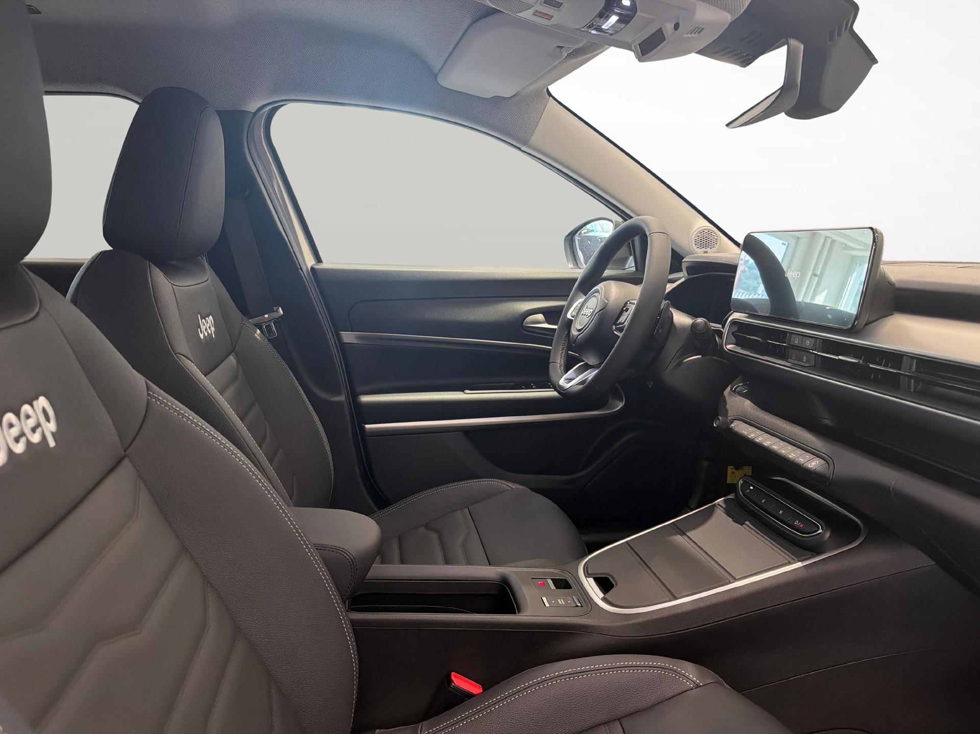 JEEP Avenger 1.2 MHEV Summit-image-9