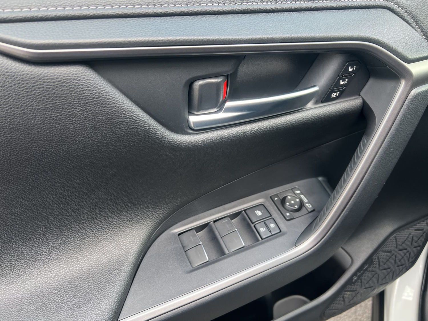 TOYOTA RAV4 2.5 Plug-In-Hybrid GR Sport-image-19