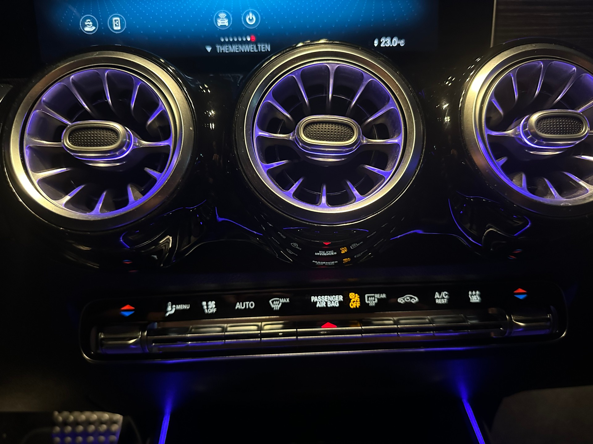 MERCEDES-BENZ GLB 35 AMG Performance 4Matic 8G-Tronic-image-14