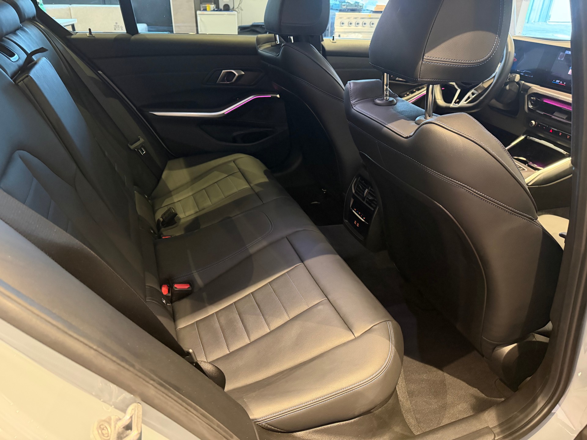 BMW 330d xDrive MSport-image-8