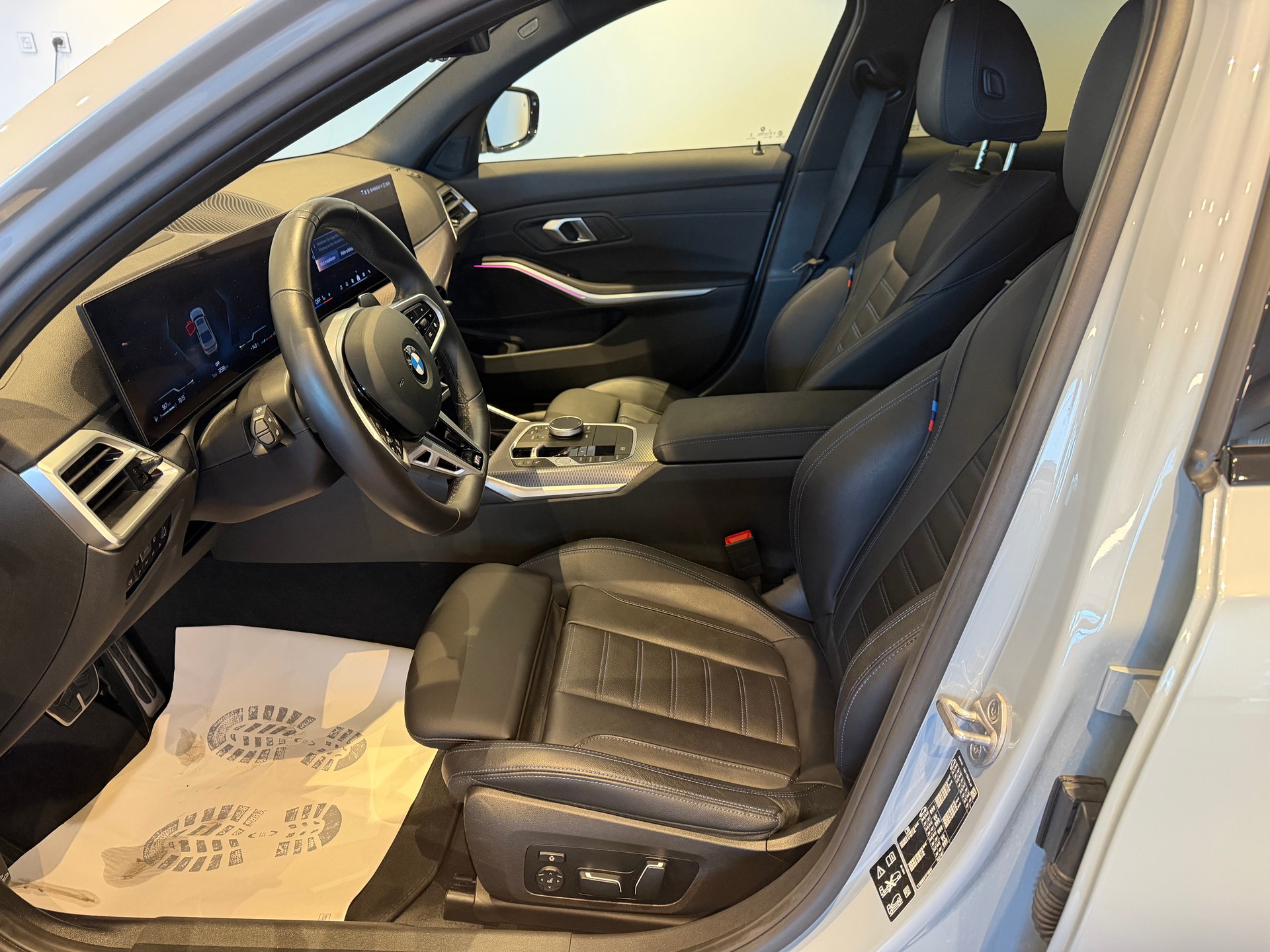 BMW 330d xDrive MSport-image-11