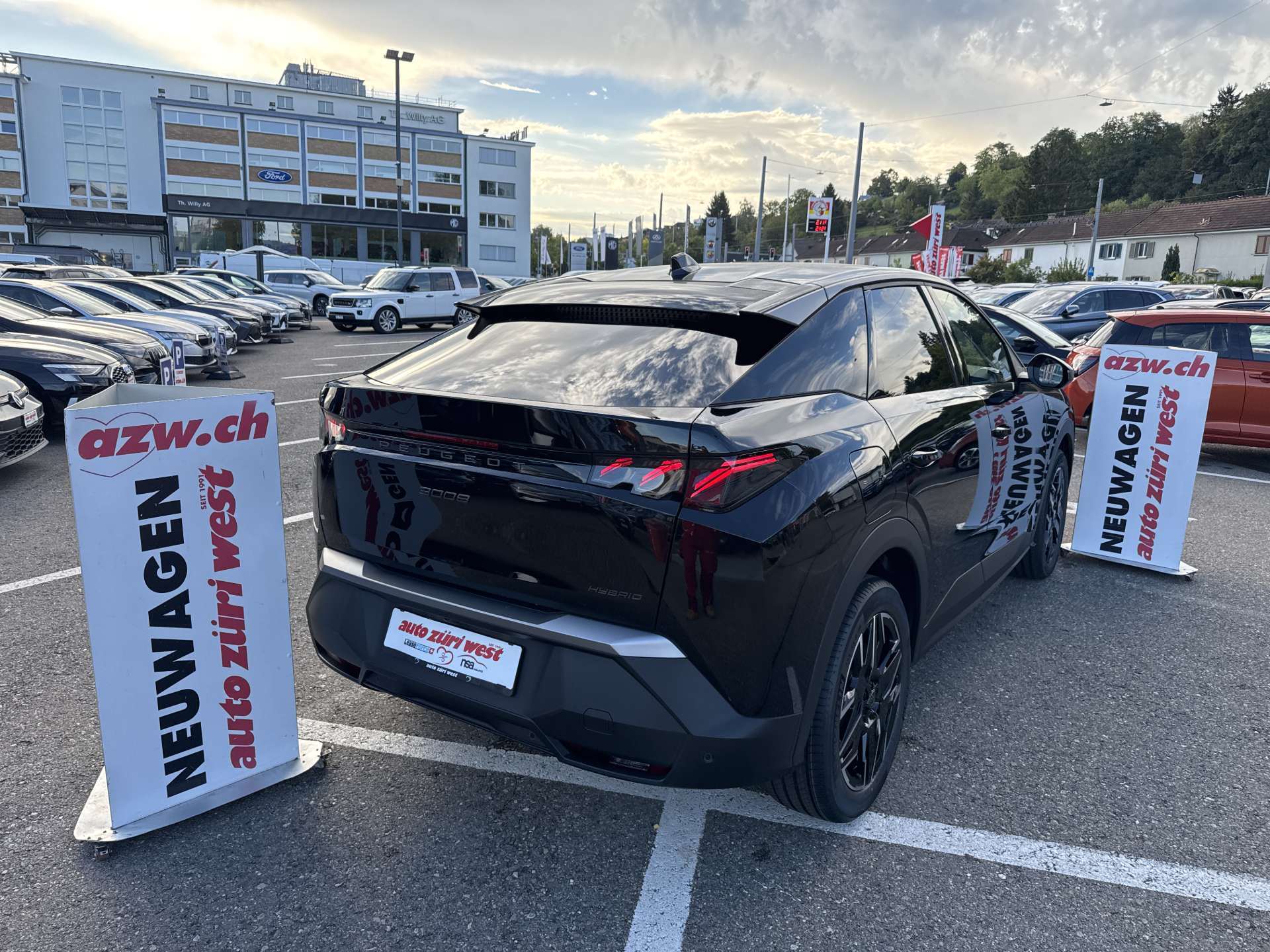 PEUGEOT 3008 145 GT Hybrid e-DCS-Automat-image-2