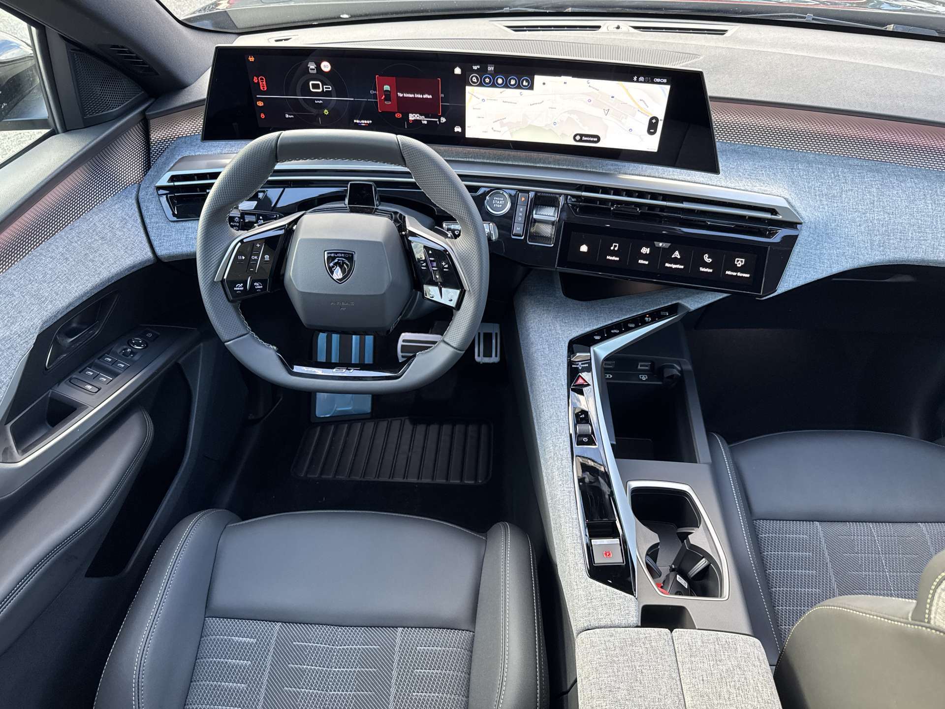 PEUGEOT 3008 145 GT Hybrid e-DCS-Automat-image-4