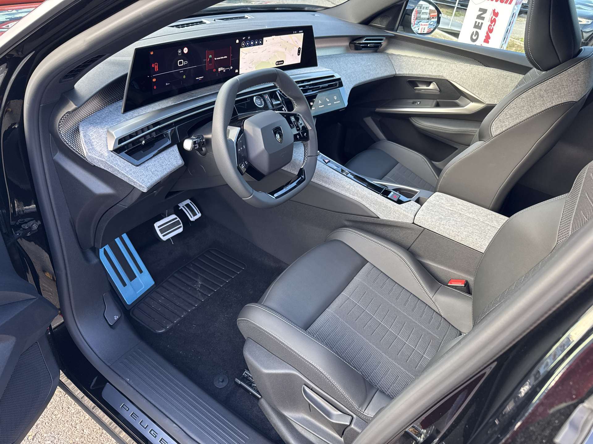 PEUGEOT 3008 145 GT Hybrid e-DCS-Automat-image-5