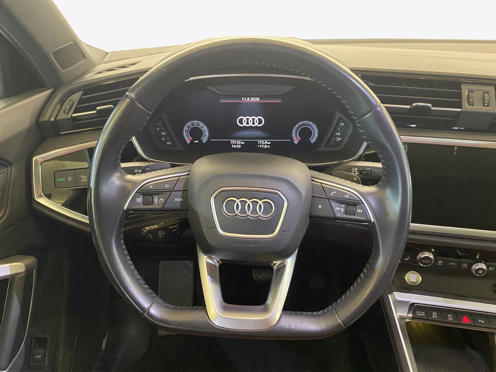 AUDI Q3 45 TFSI S line quattro S-tronic-image-9