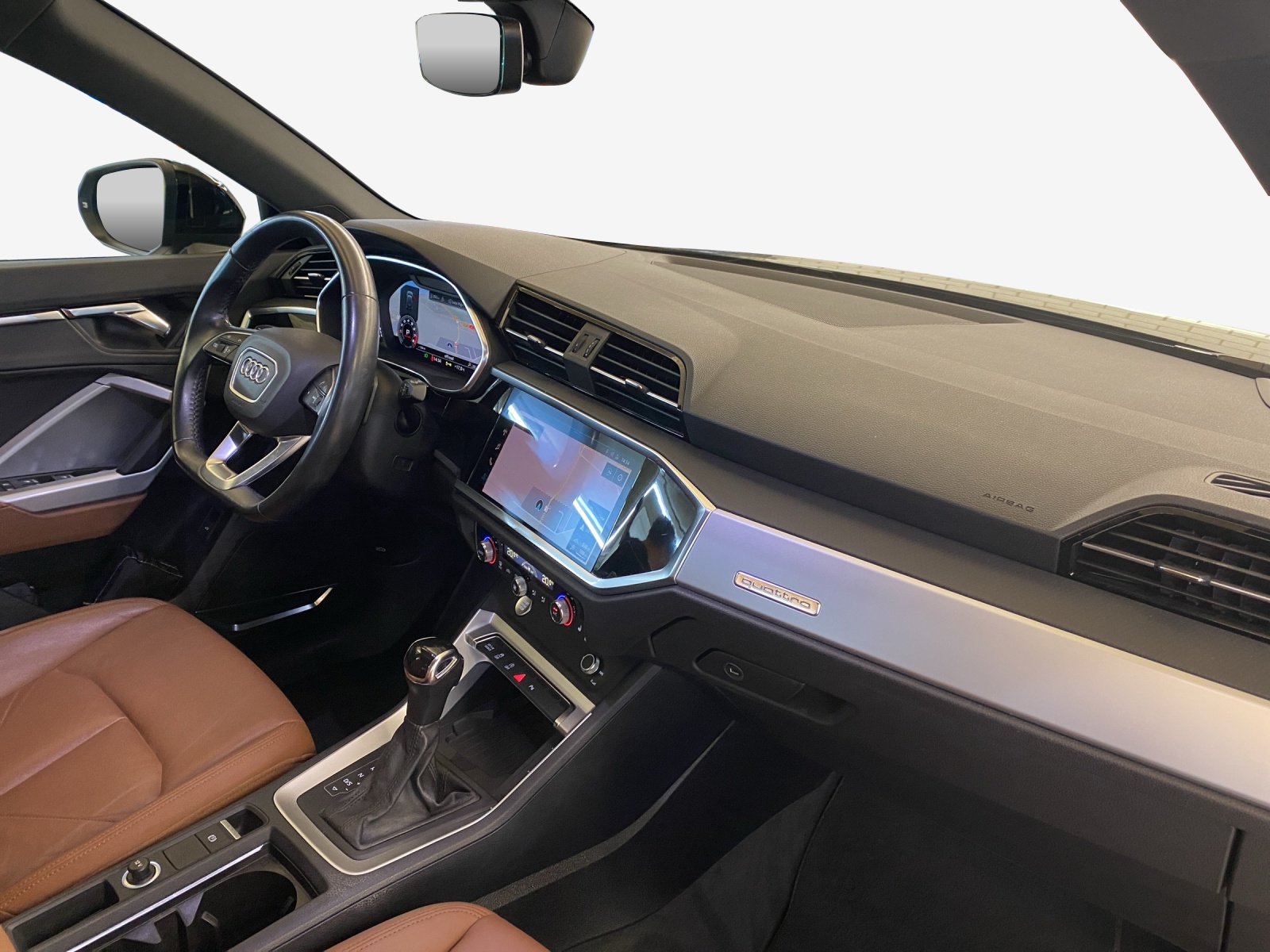 AUDI Q3 45 TFSI S line quattro S-tronic-image-14