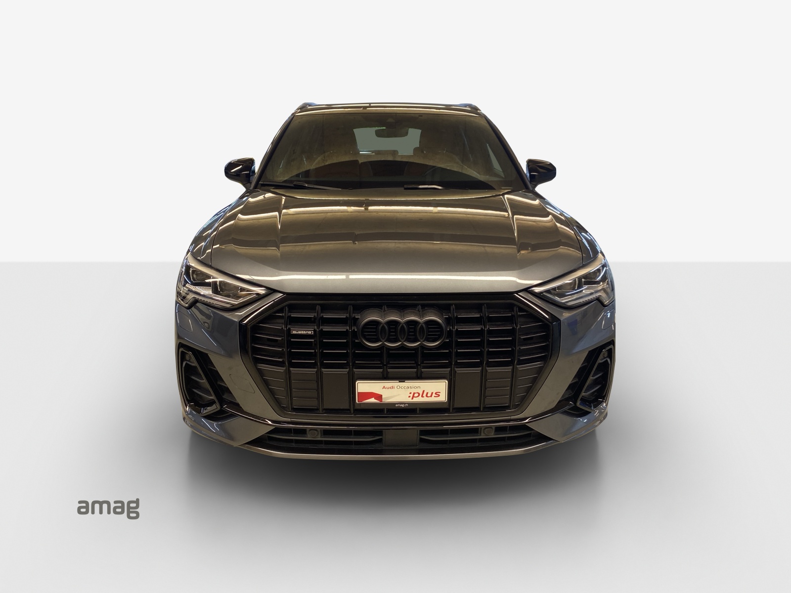 AUDI Q3 45 TFSI S line quattro S-tronic-image-6