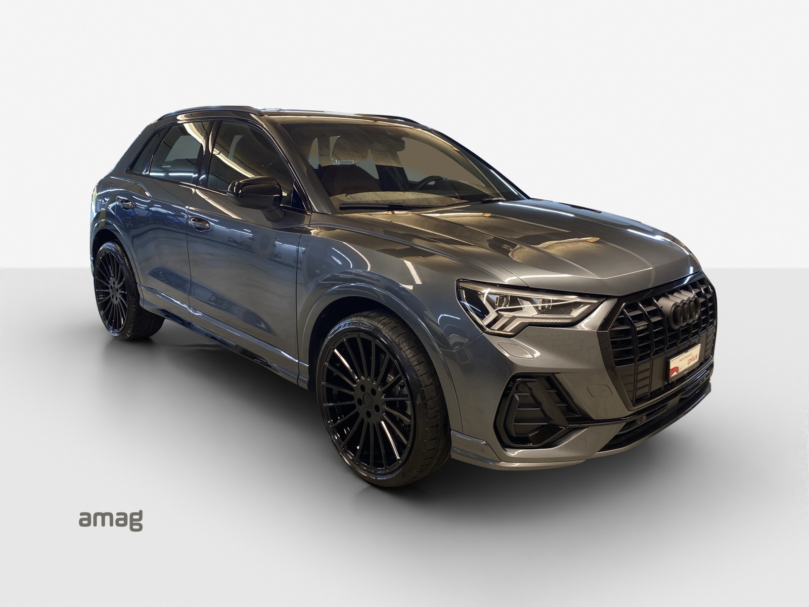 AUDI Q3 45 TFSI S line quattro S-tronic-image-5