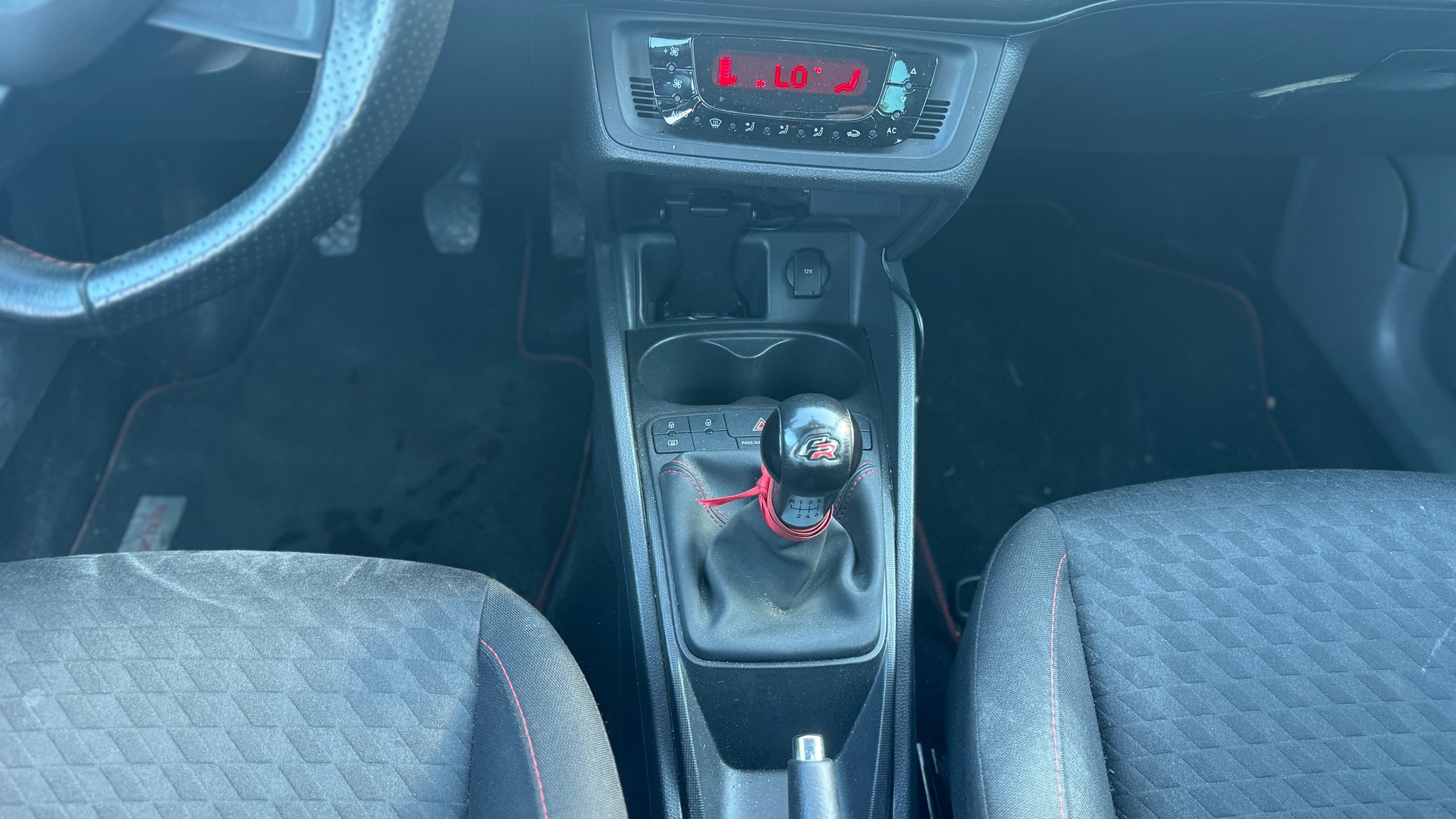 SEAT Ibiza 2.0 TDI FR-image-19