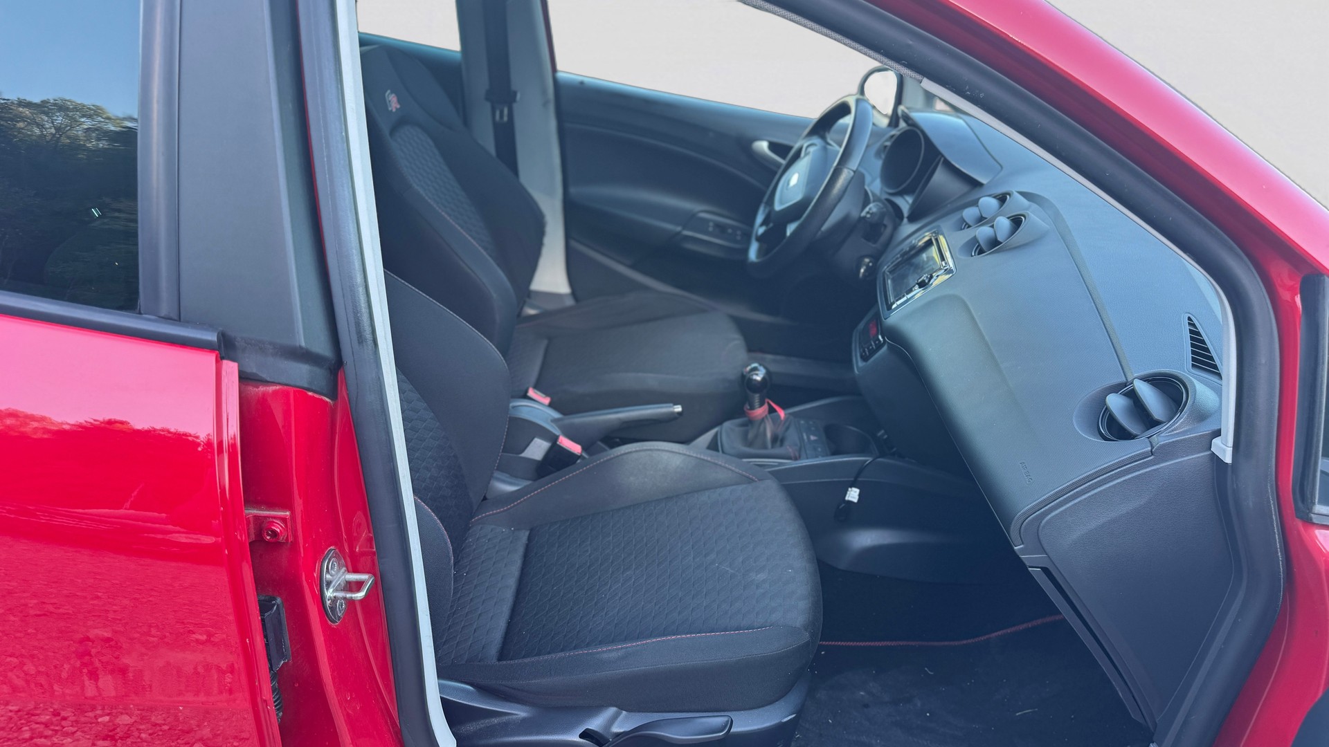 SEAT Ibiza 2.0 TDI FR-image-12
