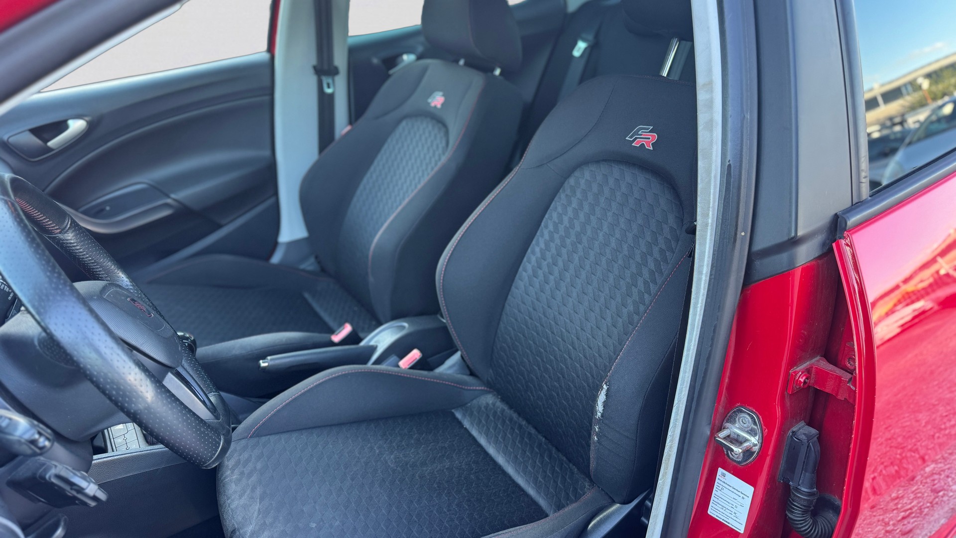 SEAT Ibiza 2.0 TDI FR-image-15