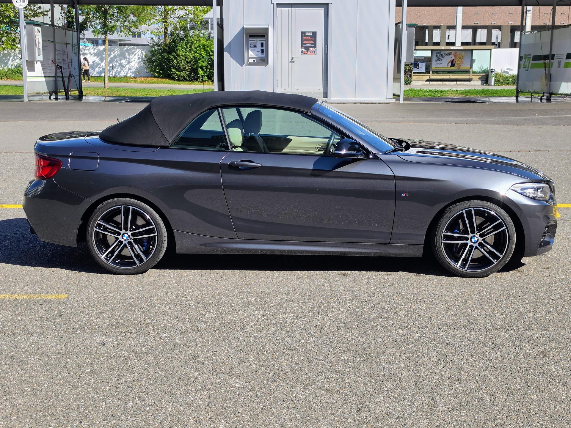 BMW M240i xDrive SAG-image-2