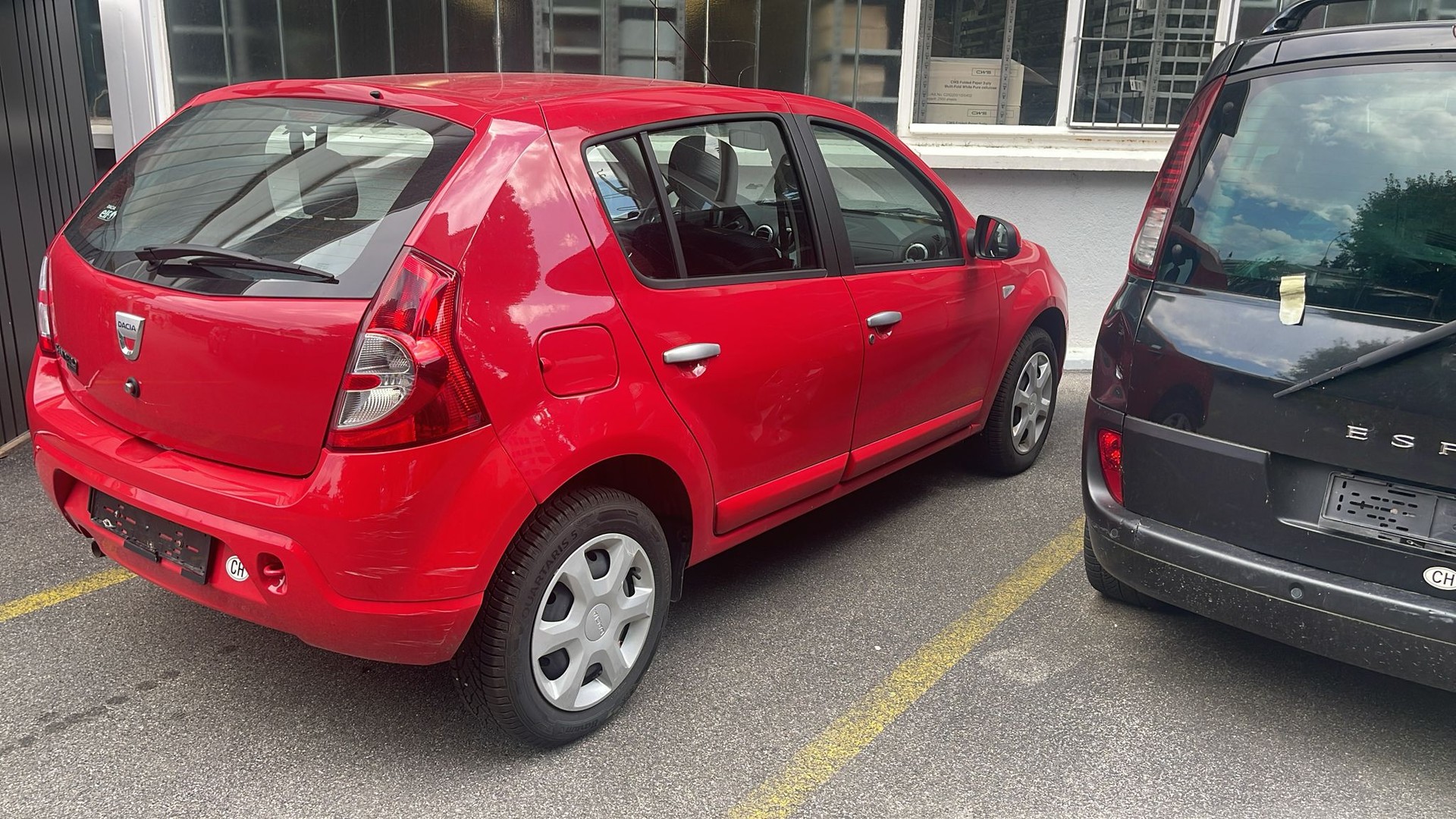 DACIA Sandero 1.6 Lauréate-image-1