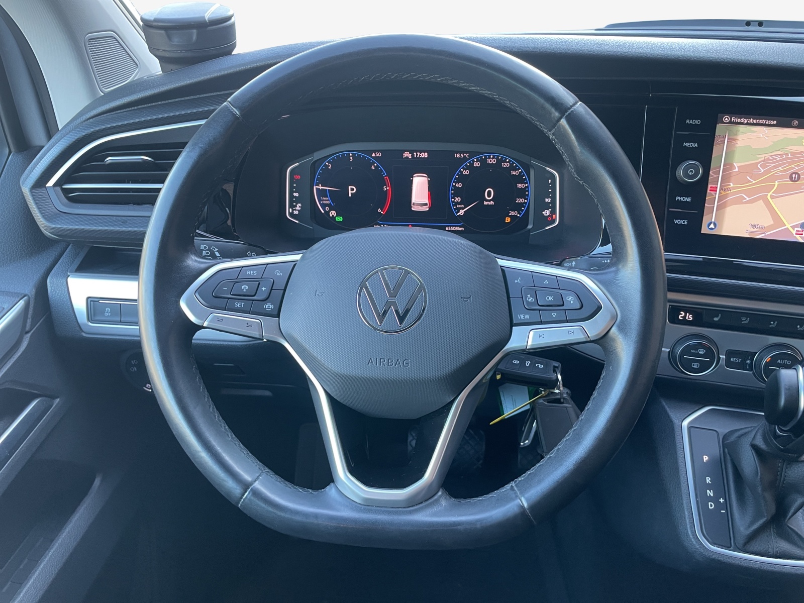 VW T6.1 California 2.0 TDI Beach Liberty 4Motion DSG-image-9