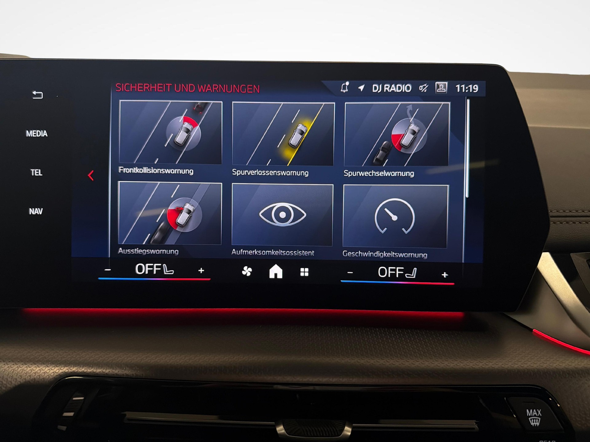 BMW 225e xDrive Active Tourer-image-15