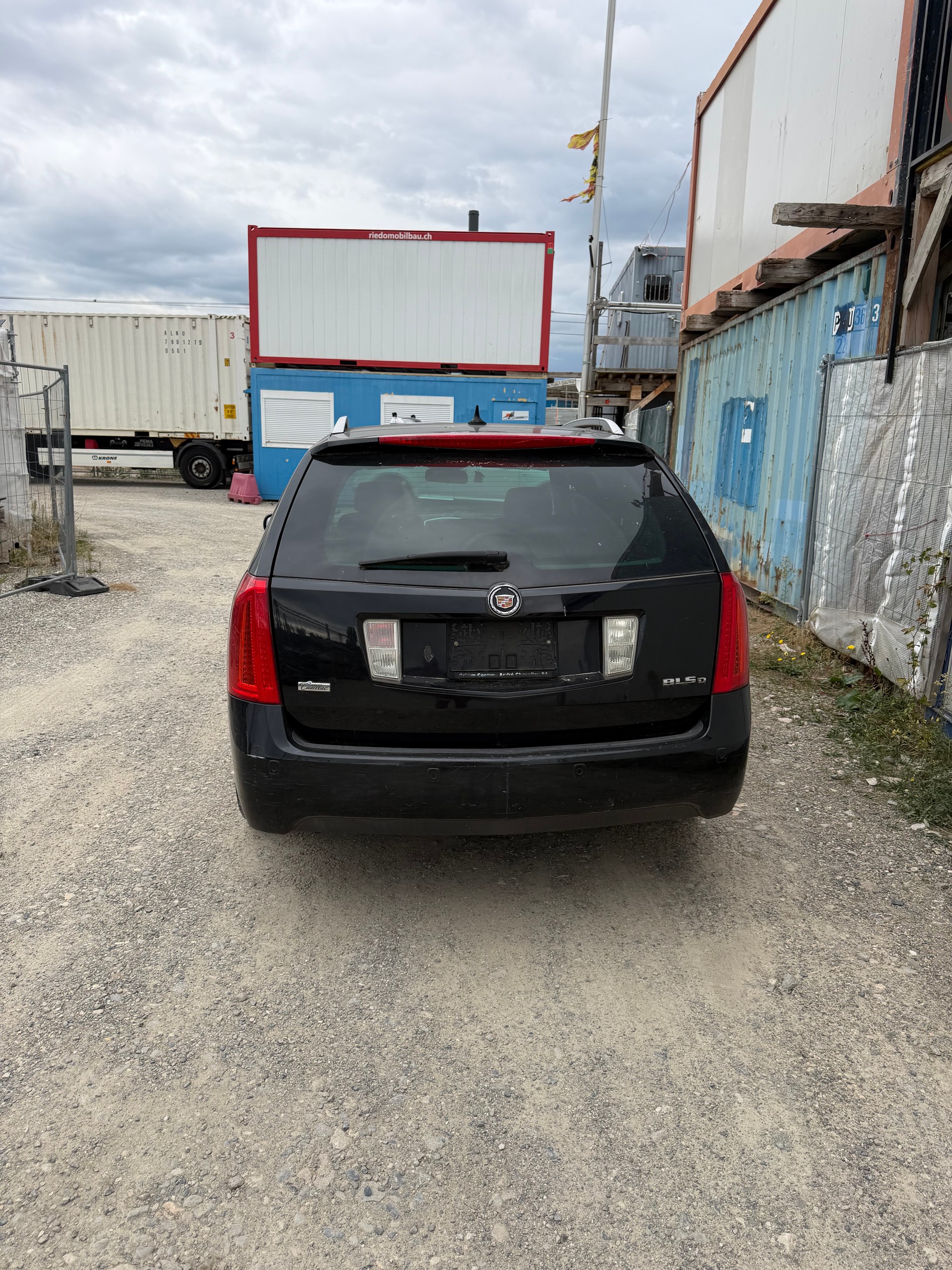 CADILLAC BLS-image-5