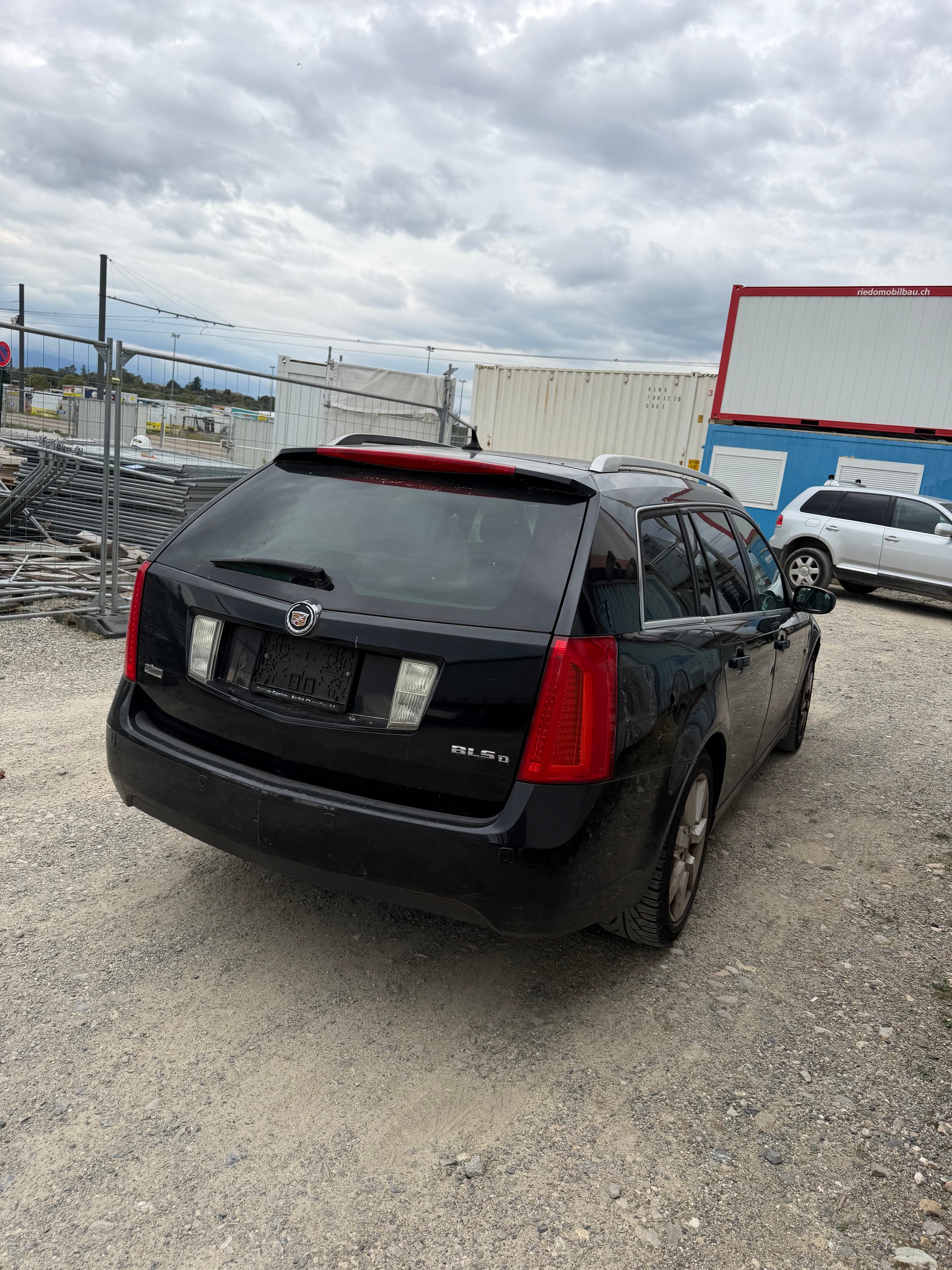 CADILLAC BLS-image-7
