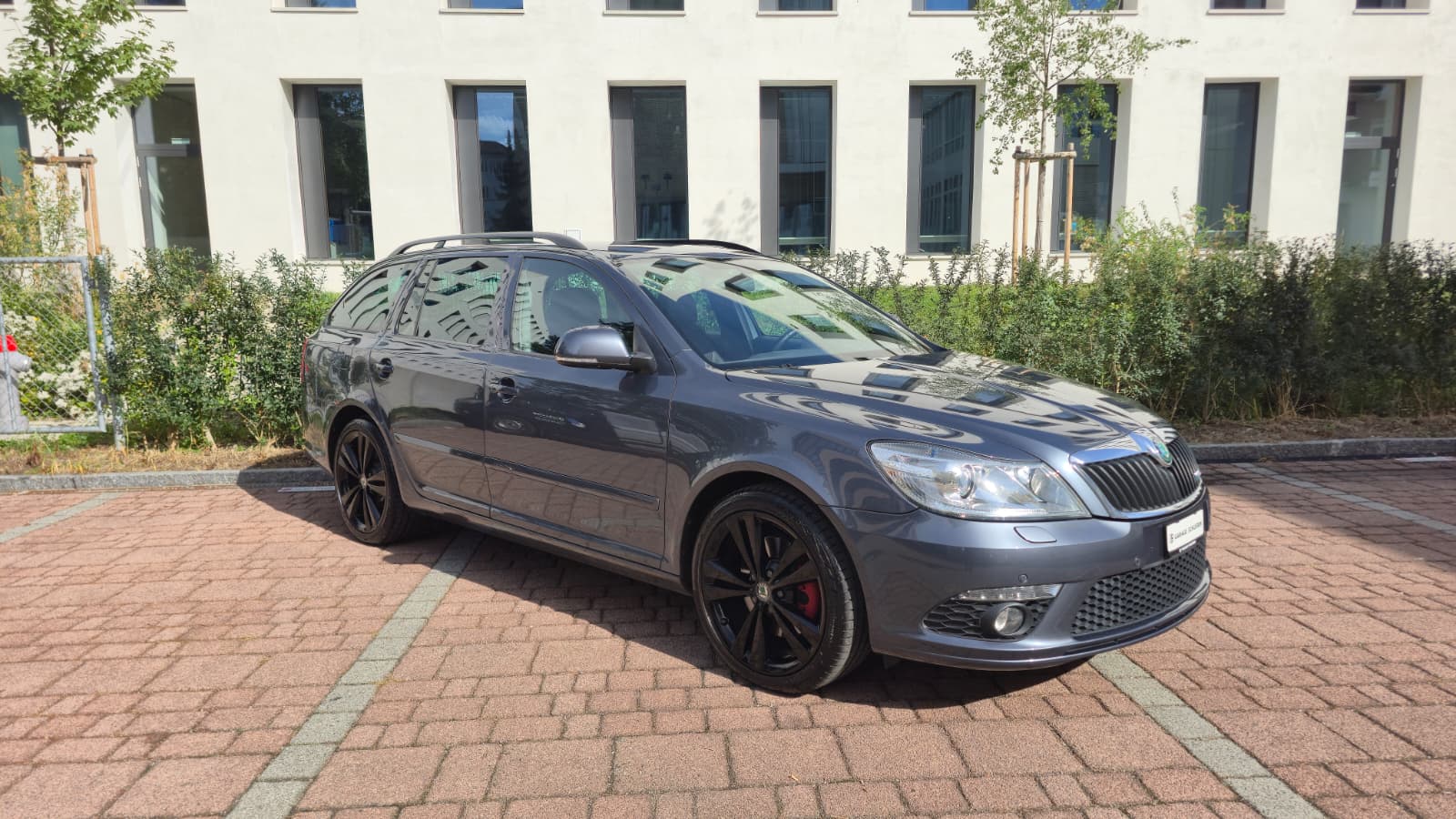 SKODA Octavia Combi 2.0 TSI RS| Frisch ab MFK und Service| Aus Erste Hand| Navi| Anhängerkupplung| Service gepflegt-image-1
