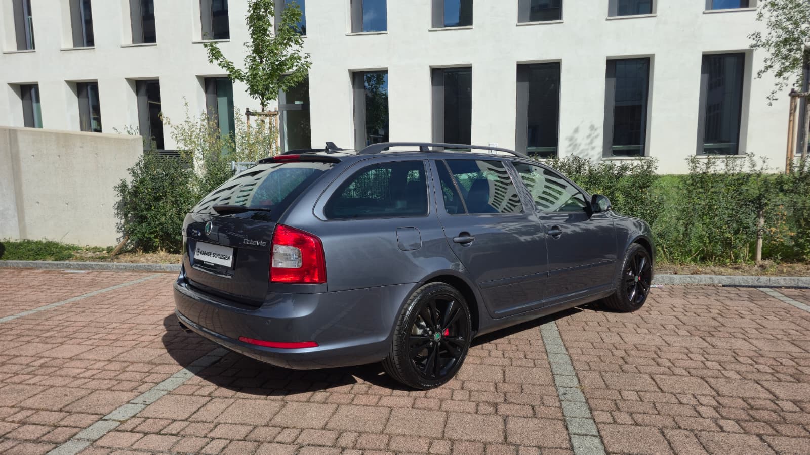 SKODA Octavia Combi 2.0 TSI RS| Frisch ab MFK und Service| Aus Erste Hand| Navi| Anhängerkupplung| Service gepflegt-image-5