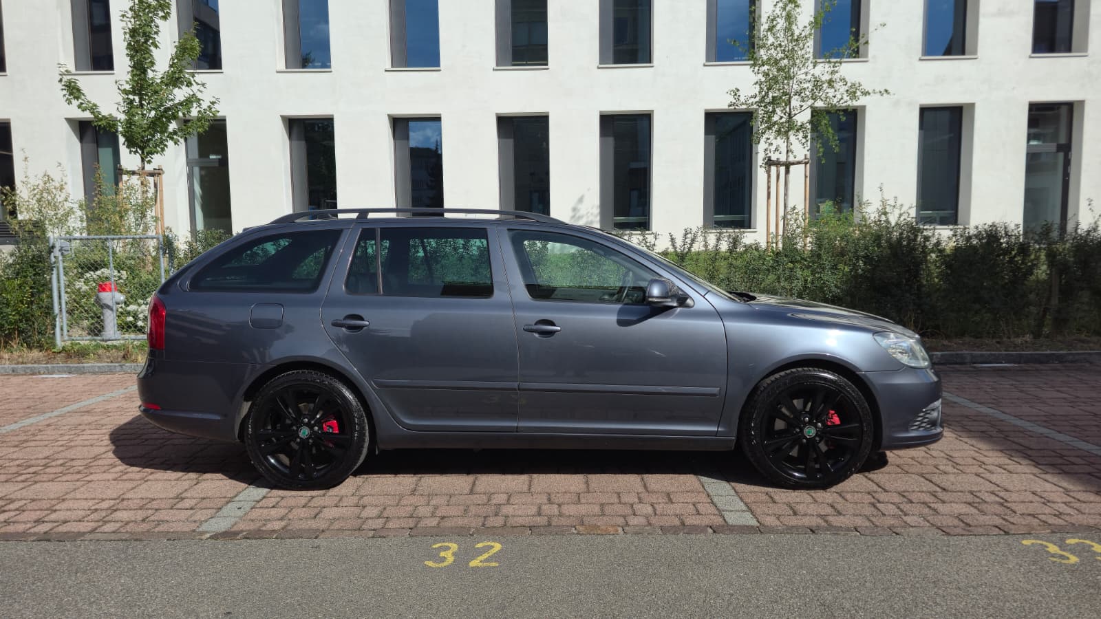 SKODA Octavia Combi 2.0 TSI RS| Frisch ab MFK und Service| Aus Erste Hand| Navi| Anhängerkupplung| Service gepflegt-image-3
