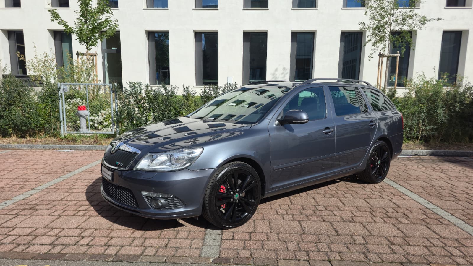 SKODA Octavia Combi 2.0 TSI RS| Frisch ab MFK und Service| Aus Erste Hand| Navi| Anhängerkupplung| Service gepflegt-image-0