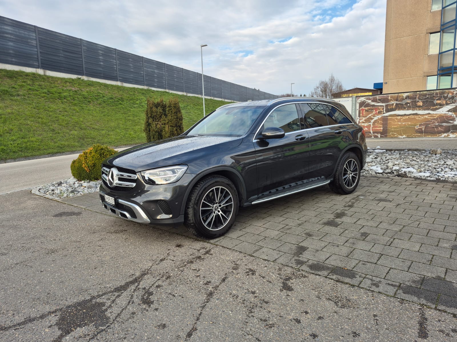 MERCEDES-BENZ GLC 300 d 4m-image-1