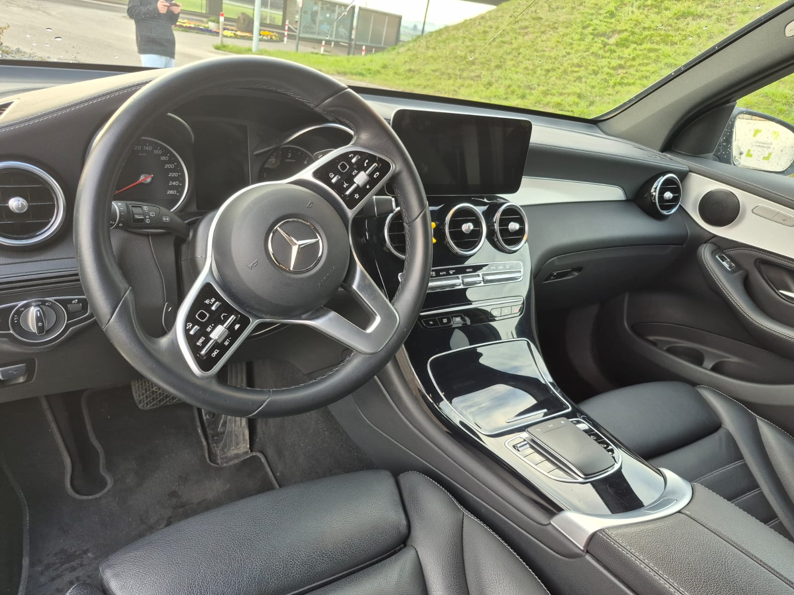 MERCEDES-BENZ GLC 300 d 4m-image-3