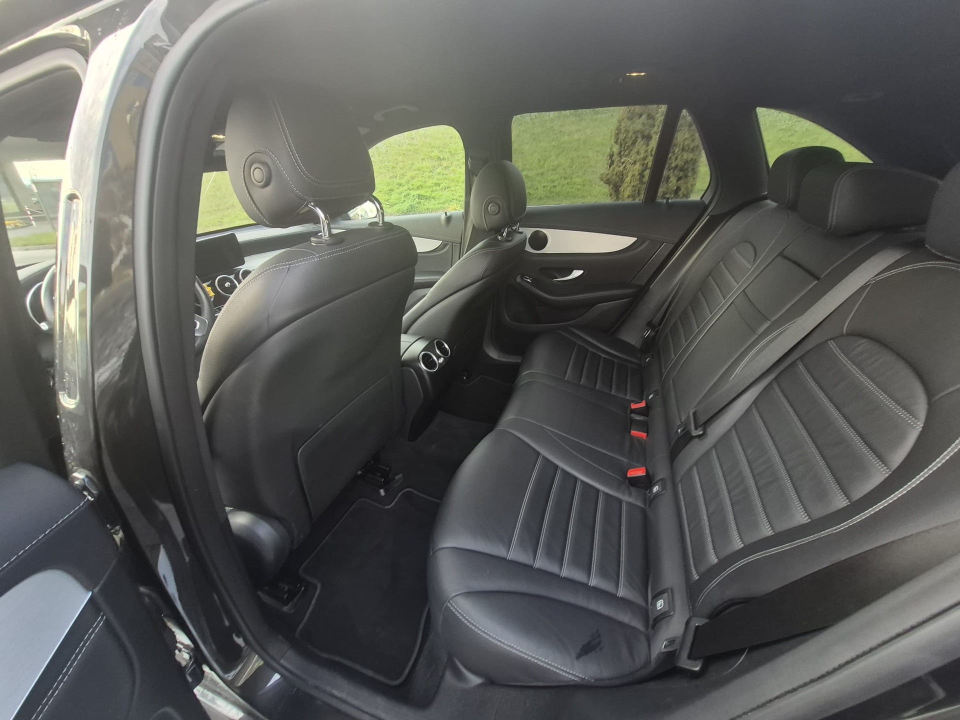 MERCEDES-BENZ GLC 300 d 4m-image-5