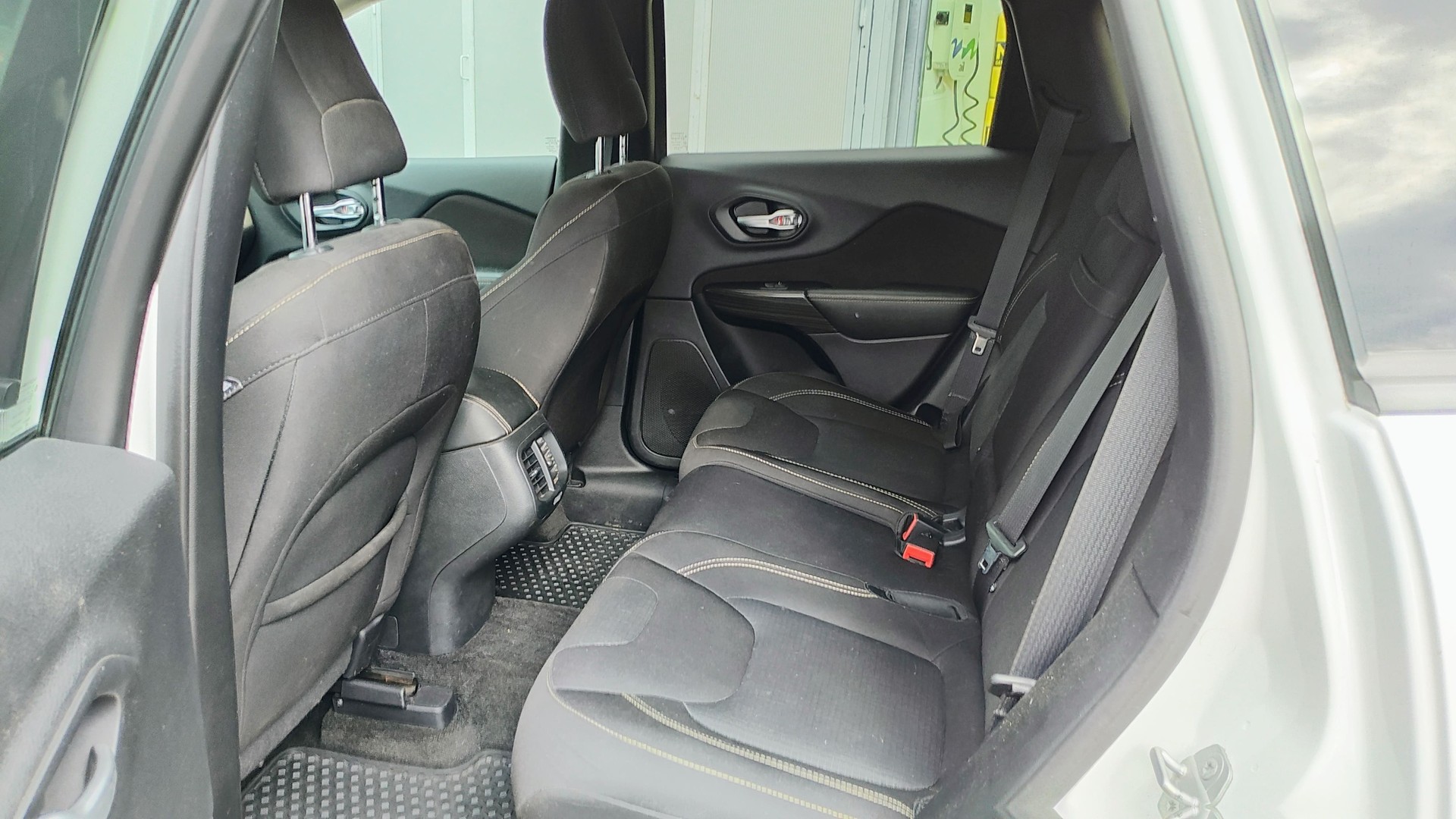 JEEP Cherokee 2.2TD Night Eagle AWD 9ATX AD-image-13