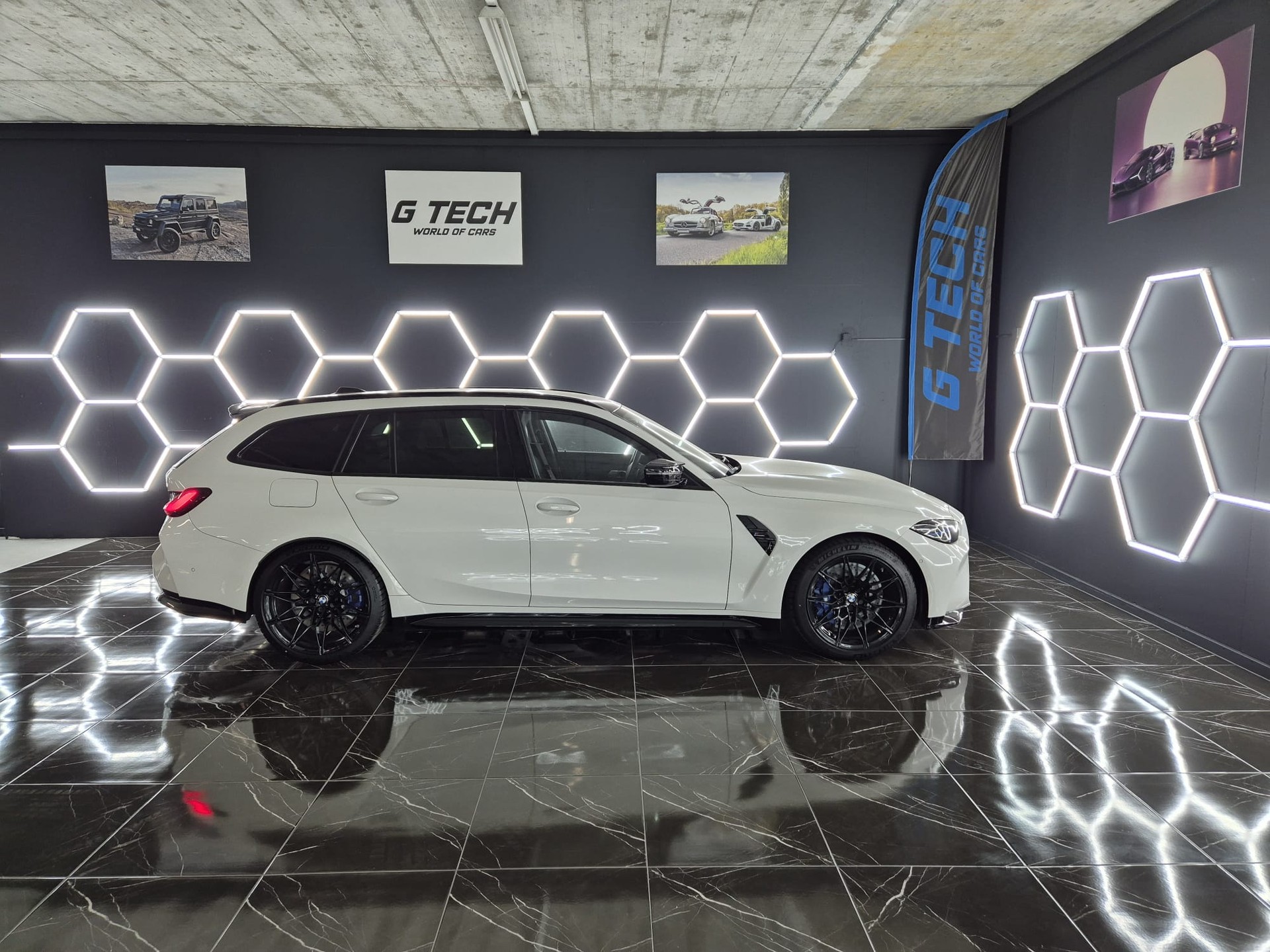 BMW M3 Touring xDrive Competition M-image-4