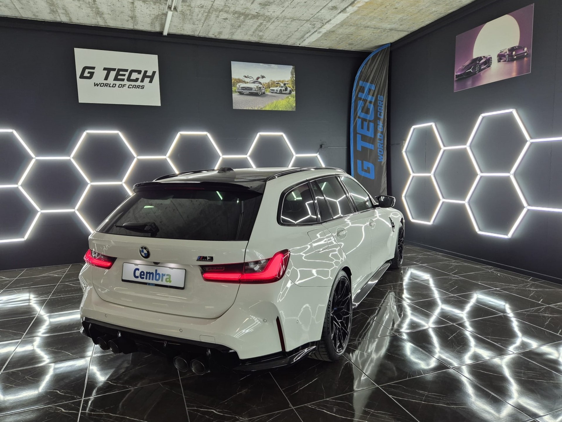 BMW M3 Touring xDrive Competition M-image-12