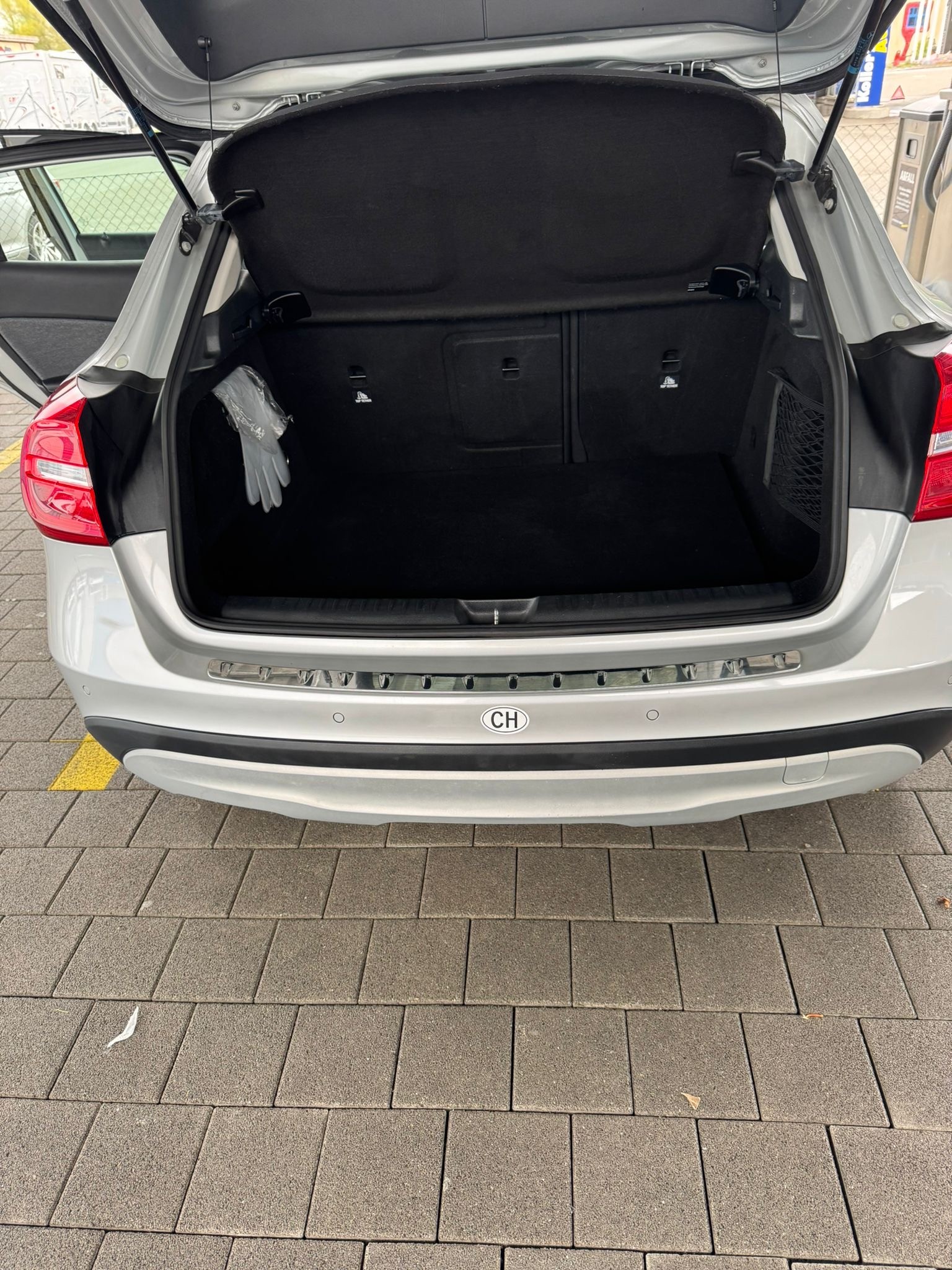MERCEDES-BENZ GLA 200 CDI Style 4m-image-4