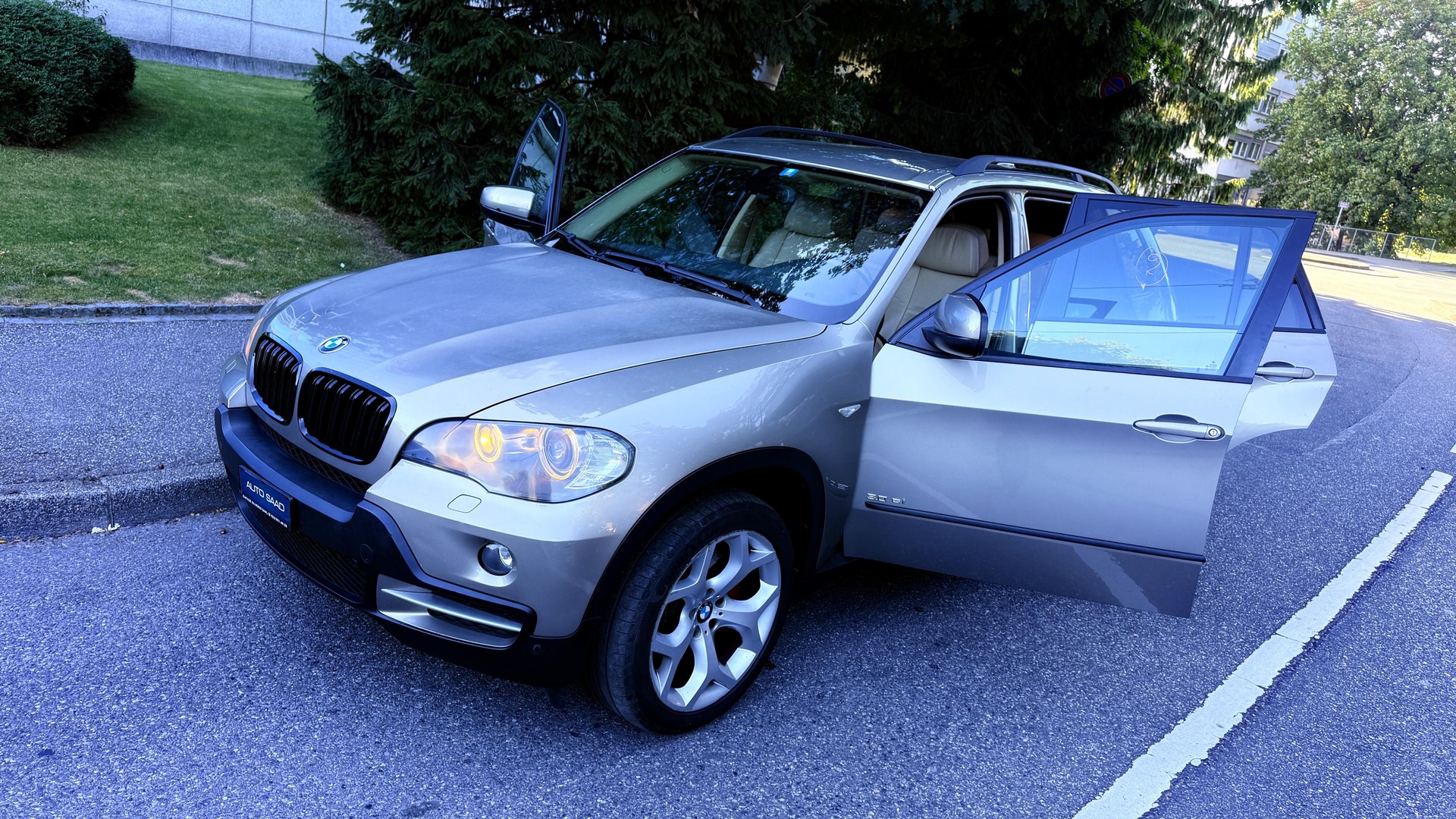 BMW X5 xDrive 30i (3.0si) Steptronic-image-13