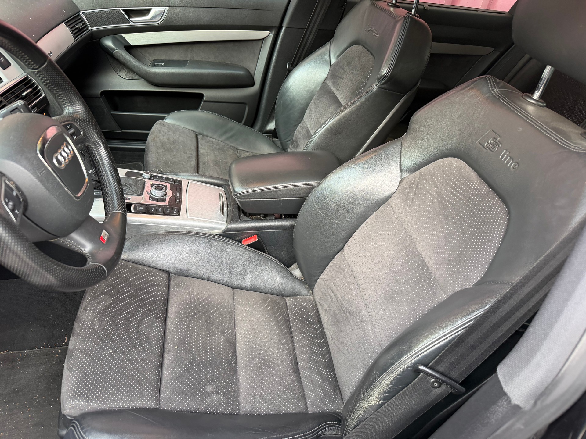 AUDI A6-image-4