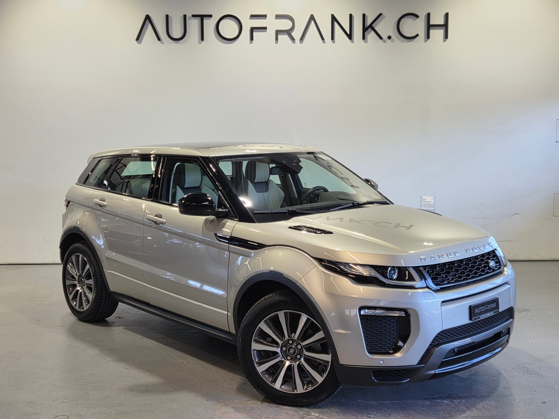 LAND ROVER Range Rover Evoque 2.0 TD4 HSE Dynamic-image-3