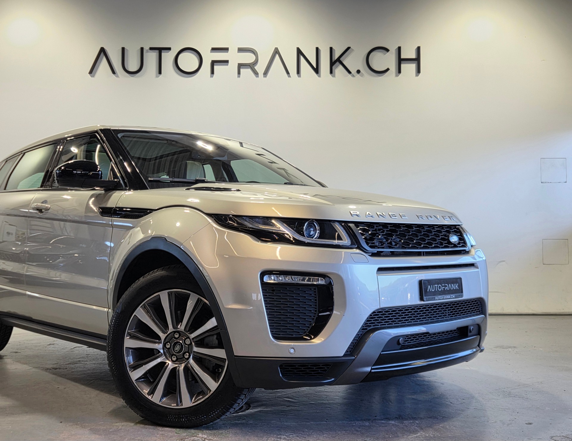LAND ROVER Range Rover Evoque 2.0 TD4 HSE Dynamic-image-2