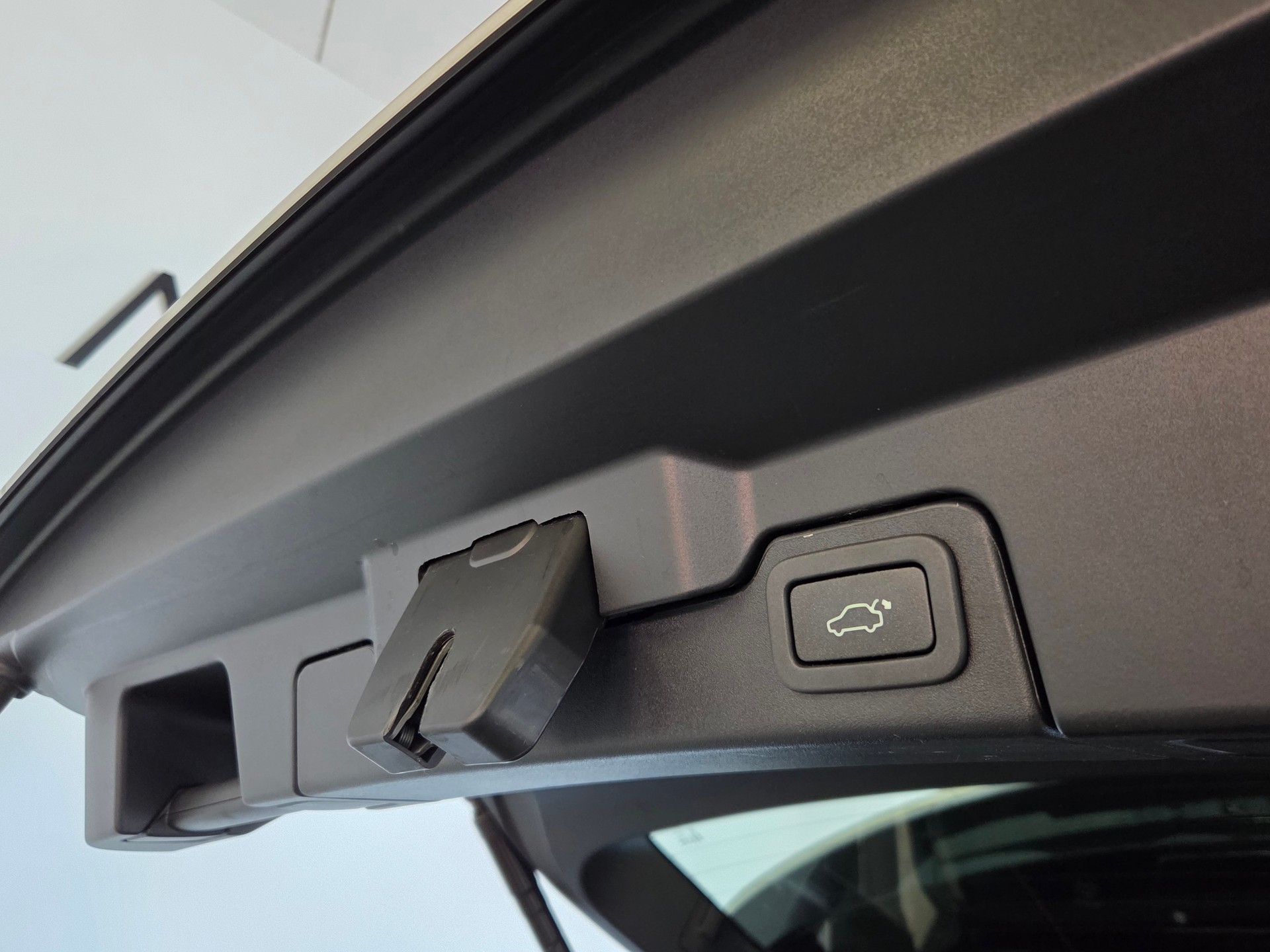 LAND ROVER Range Rover Evoque 2.0 TD4 HSE Dynamic-image-24