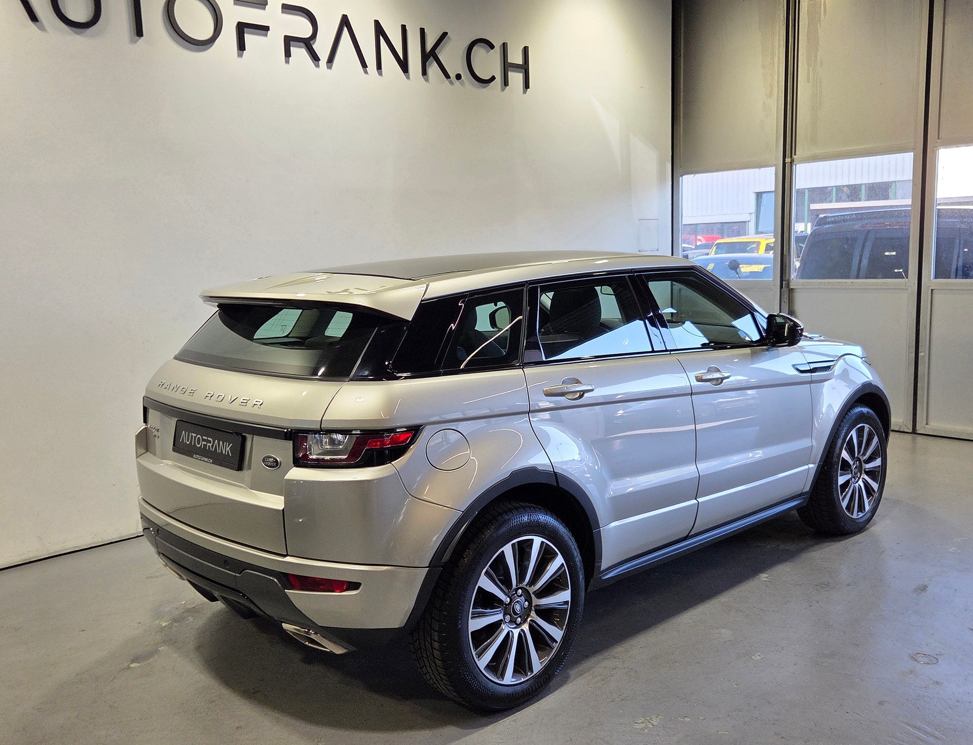 LAND ROVER Range Rover Evoque 2.0 TD4 HSE Dynamic-image-6