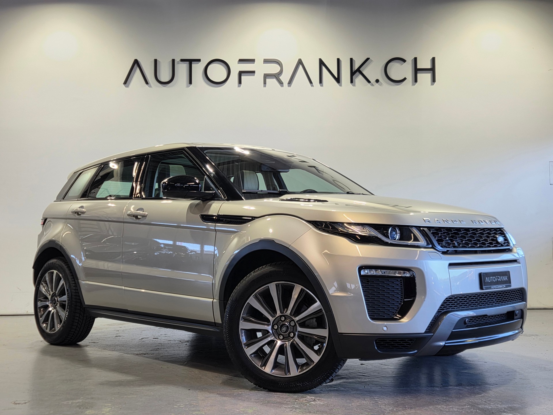 LAND ROVER Range Rover Evoque 2.0 TD4 HSE Dynamic-image-0