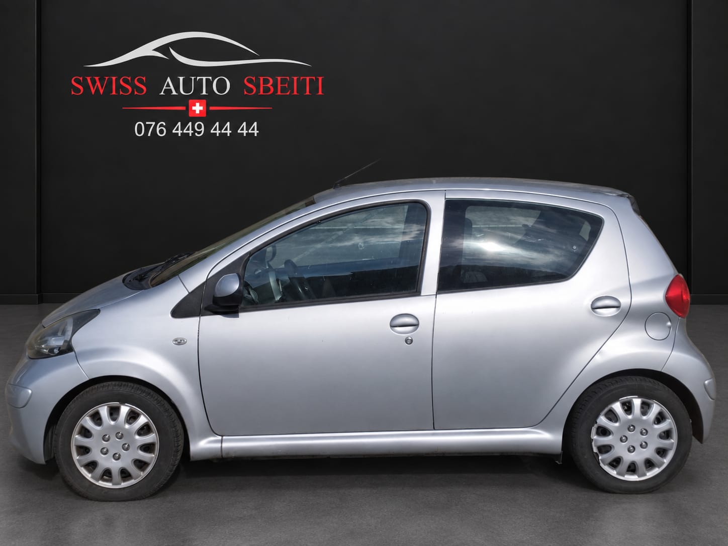 TOYOTA Aygo 1.0 blue-image-4