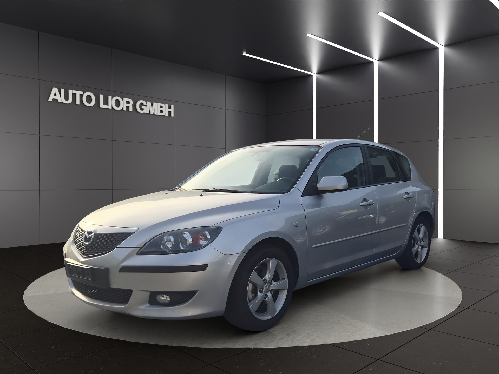 MAZDA 3-image-1
