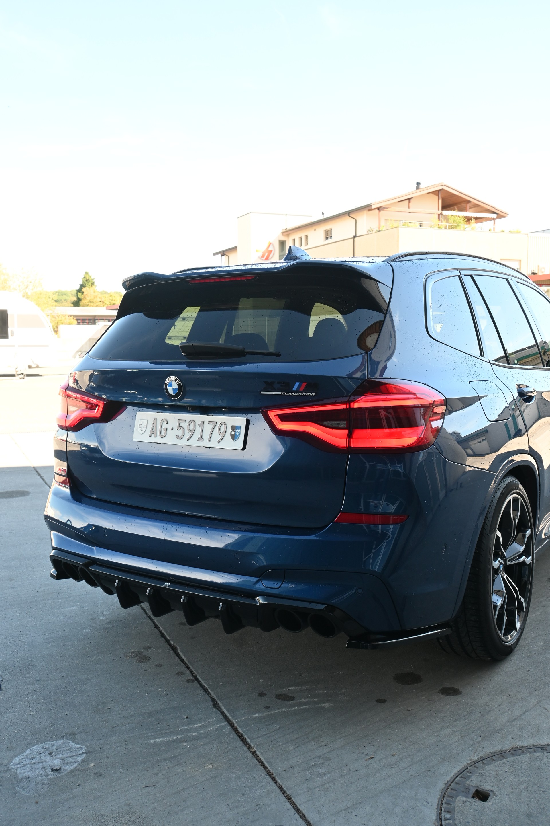 BMW M Competition-image-2