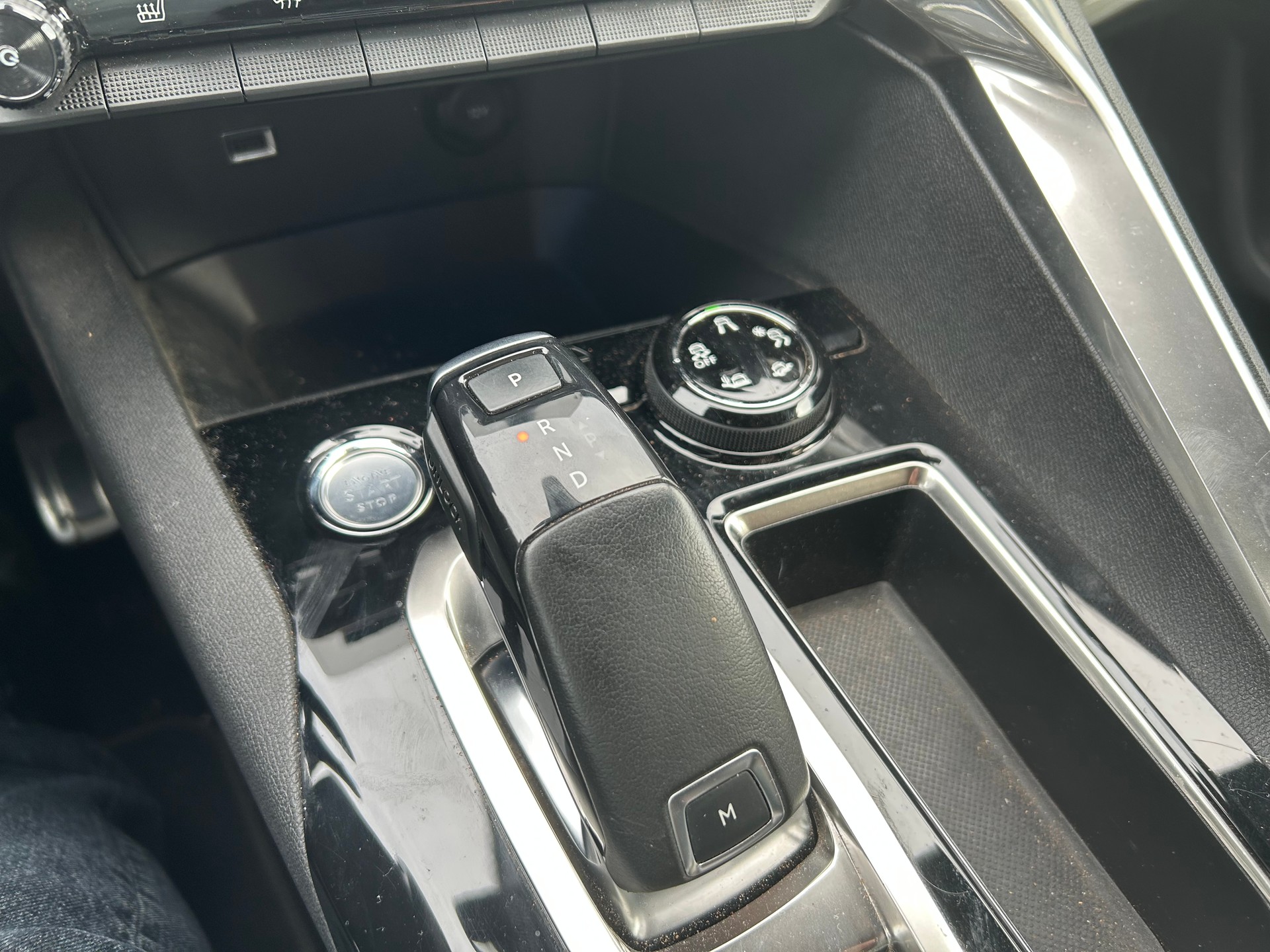 PEUGEOT 3008 1.6 THP GT Line EAT-image-9