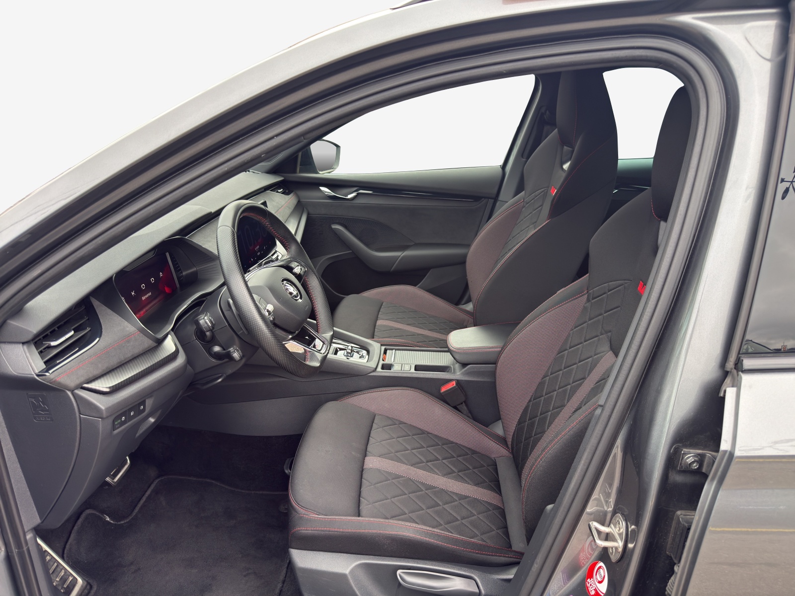 SKODA Octavia Combi 2.0 TDI DSG RS 4x4-image-7