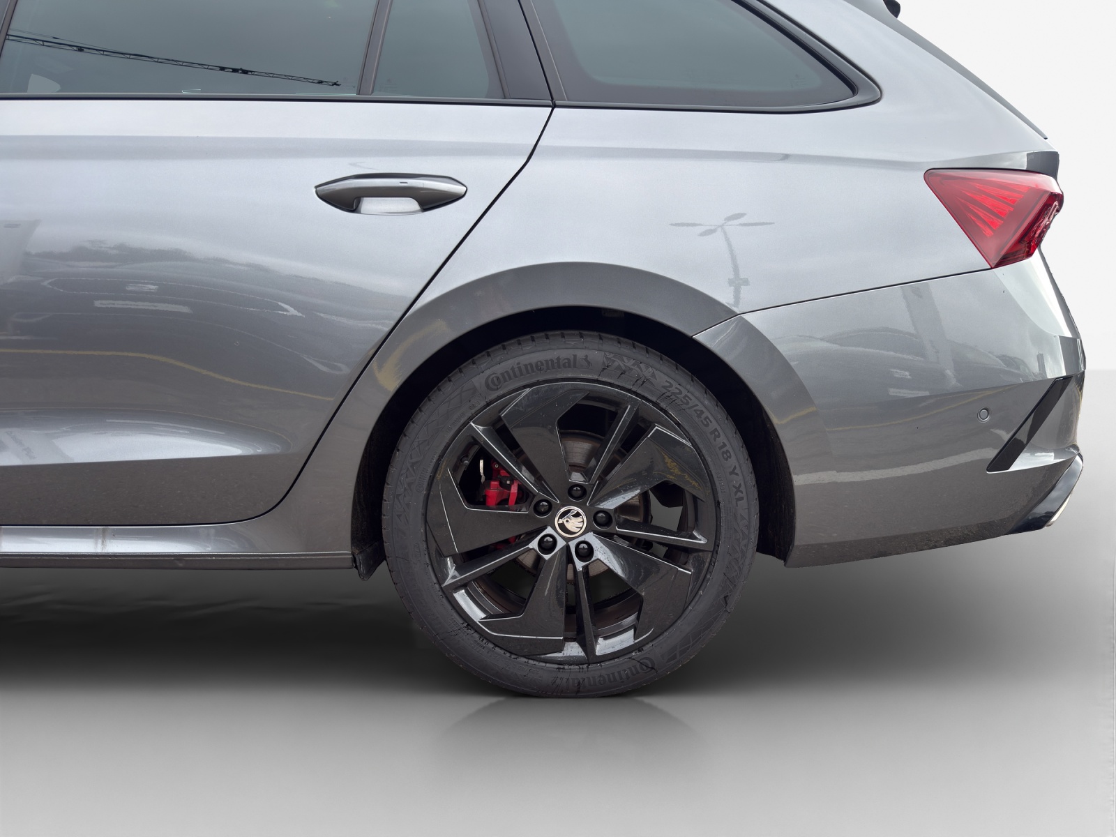 SKODA Octavia Combi 2.0 TDI DSG RS 4x4-image-13