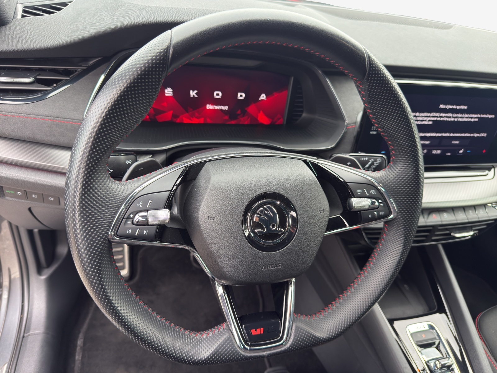 SKODA Octavia Combi 2.0 TDI DSG RS 4x4-image-9