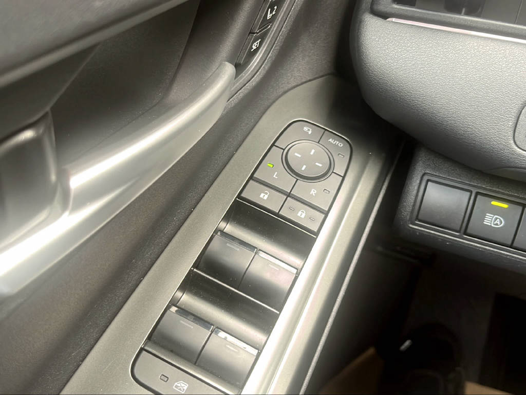 SUBARU Solterra eV Luxury AWD mit Anhängerkupplung , 10 Jahre Garantie-image-23
