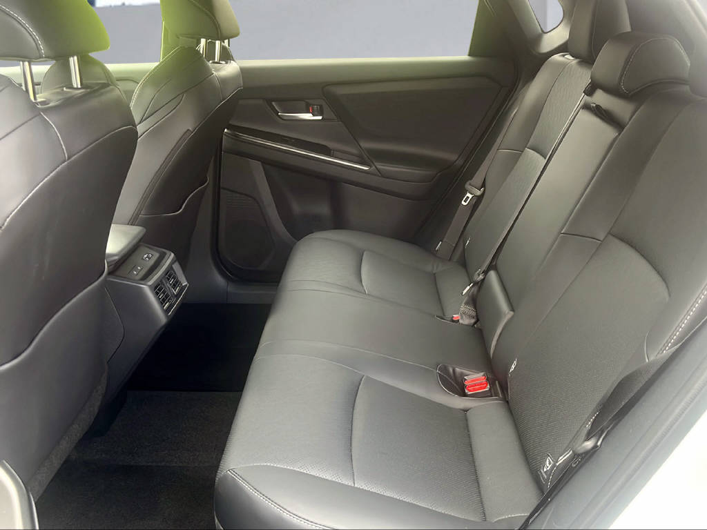 SUBARU Solterra eV Luxury AWD mit Anhängerkupplung , 10 Jahre Garantie-image-9